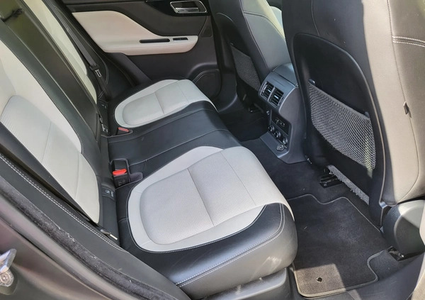 Jaguar F-Pace cena 116990 przebieg: 84000, rok produkcji 2018 z Dynów małe 781